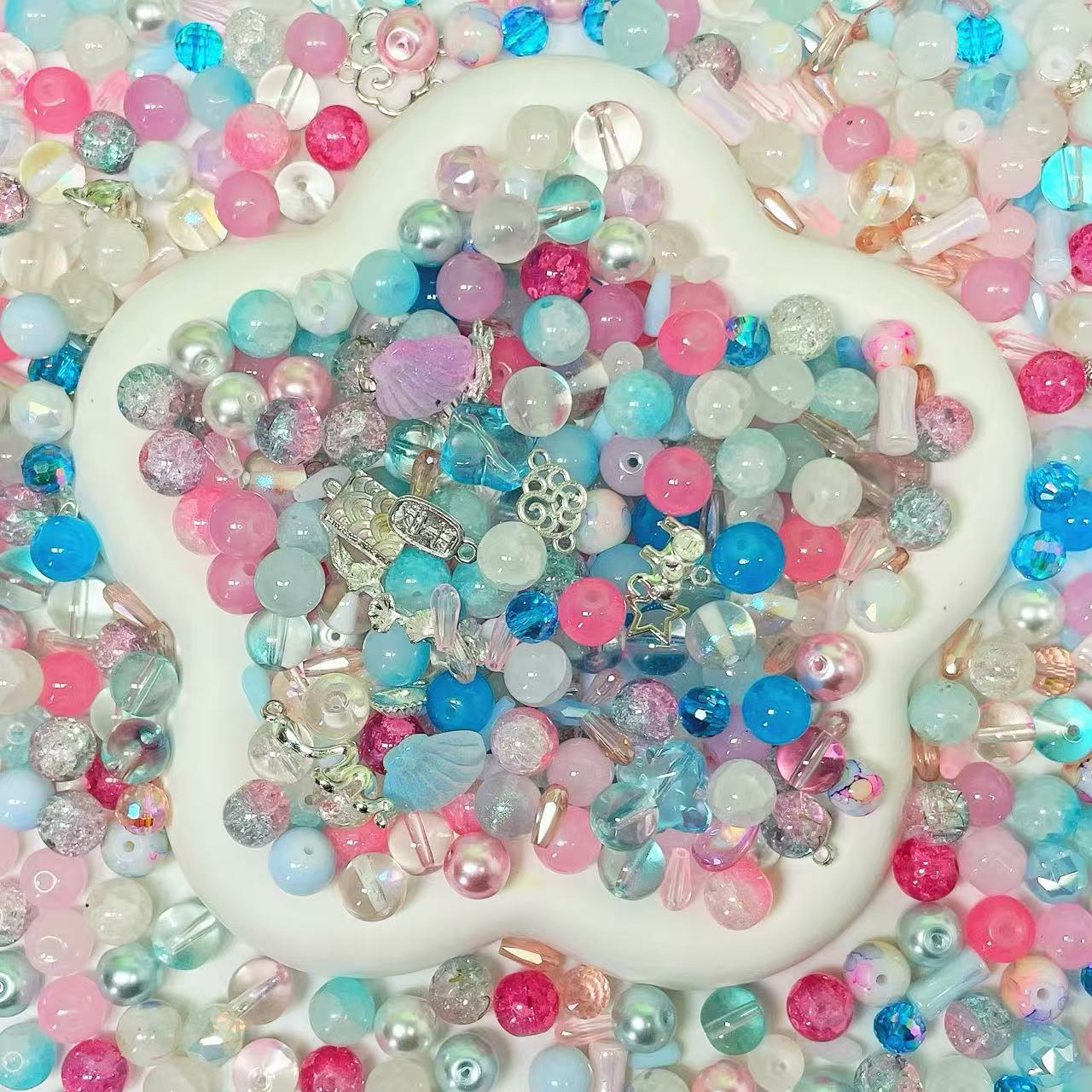 【Buy 2 Get 1 Equal Volume For Free】Glass Beads Mix--Shovel in Live