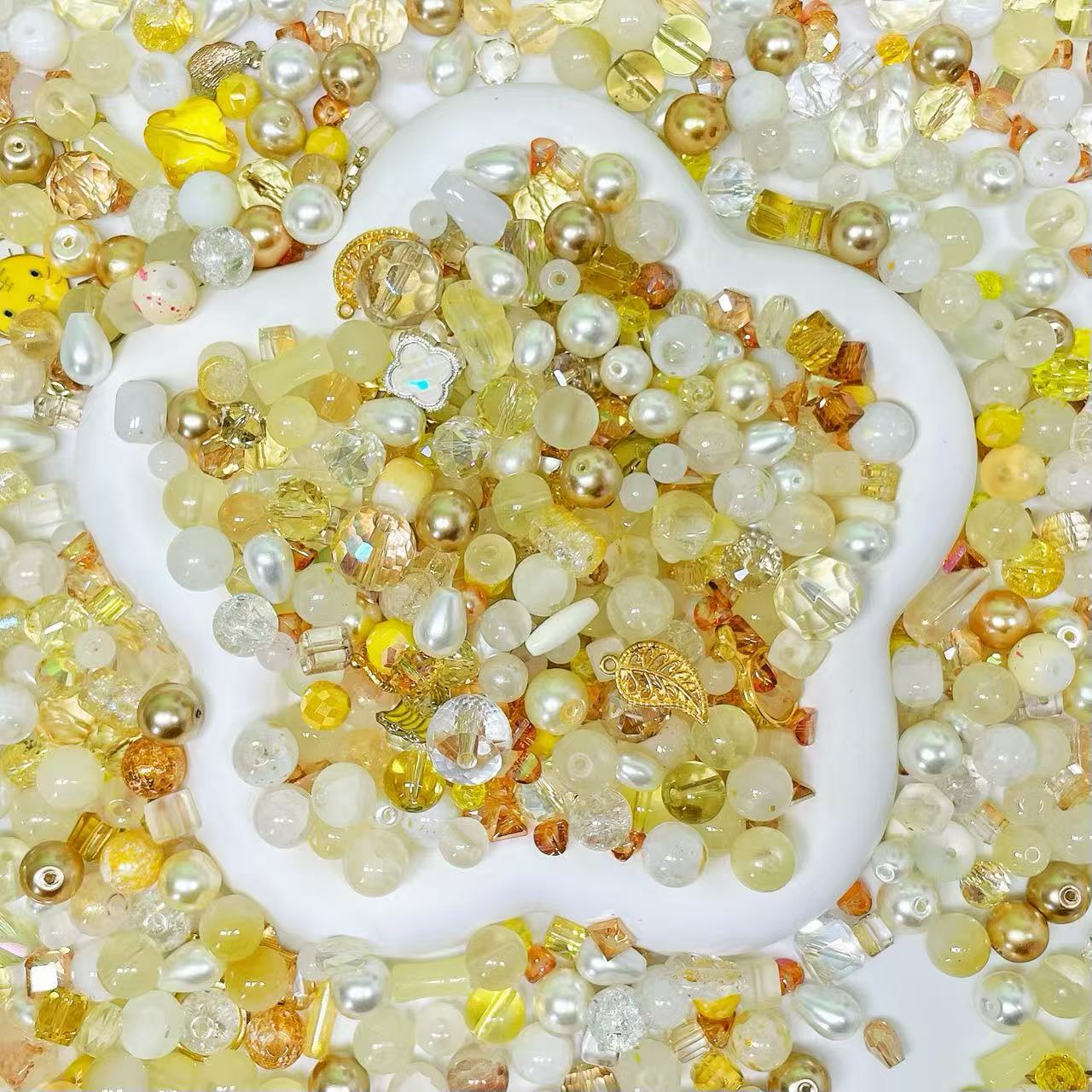 【Buy 2 Get 1 Equal Volume For Free】Glass Beads Mix--Shovel in Live
